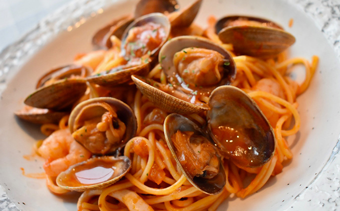 【簡単 お手軽】 北海道 厚岸産 ボイル冷凍 あさり 特大 プレミアム 300g×3パック【 6ヵ月 定期便 】 (各回900g×6ヶ月分,合計約5,400g)  北海道産 国産 出汁 味が濃い 旨味 あさりのみそ汁 パスタ 酒蒸し 料理 調理 食材 特大サイズ 