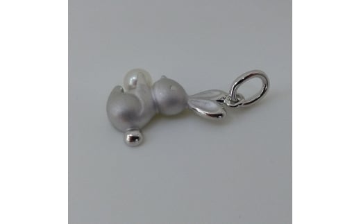 20-12伊勢志摩あこや本真珠ペンダント(ミニウサギ)SV製