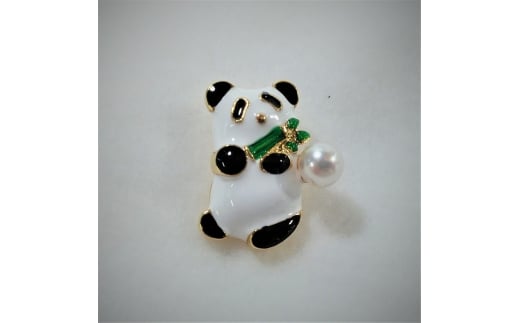 10-65伊勢志摩あこや本真珠ブローチピン(パンダ)