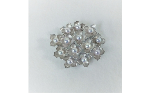200-17伊勢志摩あこや本真珠ブローチ・あじさい(B02)