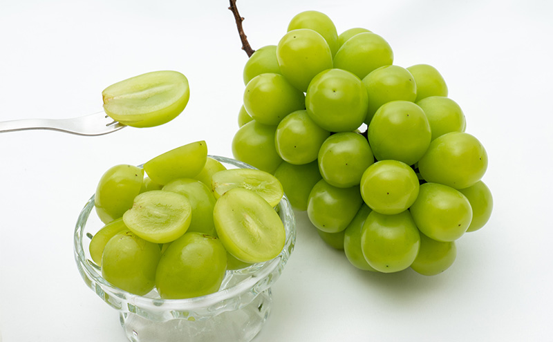 ぶどう 2026年 先行予約 シャイン マスカット 晴王 2房 （合計約1.1kg） 化粧箱入り マスカット ブドウ 葡萄  岡山県産 国産 フルーツ 果物 ギフト 