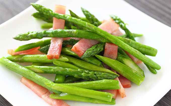 【2026年春発送】北海道 富良野産 アスパラガス 極太 2Lサイズ 800g ハウス栽培 (山本農園) 野菜 新鮮 直送 朝採り アスパラガス 道産 北海道 ふらの 