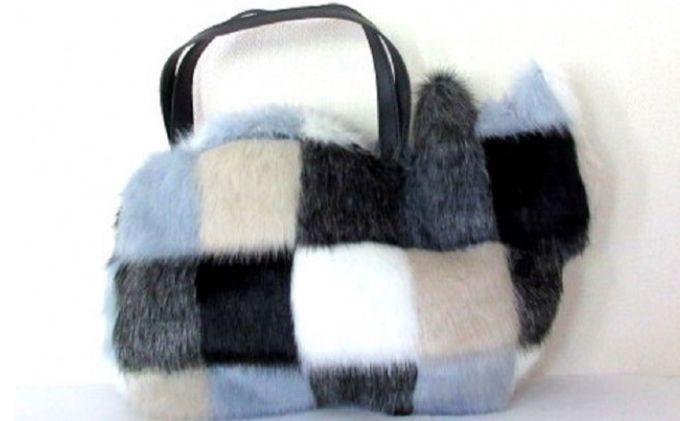 オリジナルネコ型トートバッグ＊モノトーンチェックファー 猫好き 猫の形 バック お出かけ どうぶつ かわいい 猫グッズ ふわふわ フェイクファー 手提げ チェック柄 