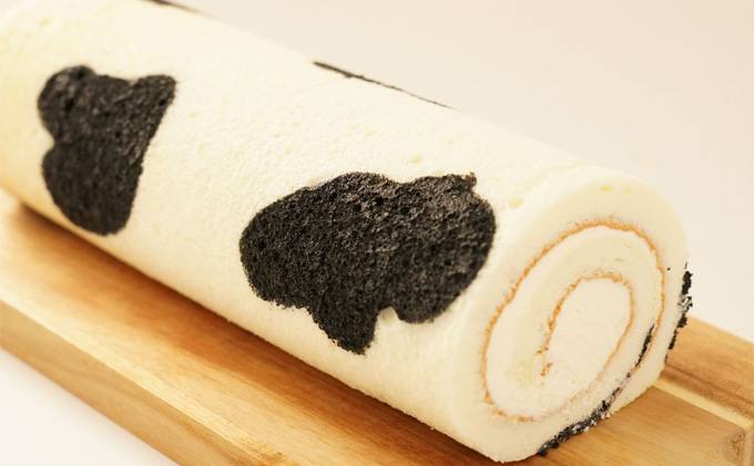 数量限定★うし君みるくロールケーキ おやつ ギフト 贈り物 洋菓子 人気 厳選 袋井市 お菓子 スイーツ デザート フワフワ しっとり 乳牛 ホワイトチョコレート コンデンスミルク 上質 生クリーム 子供 年配 