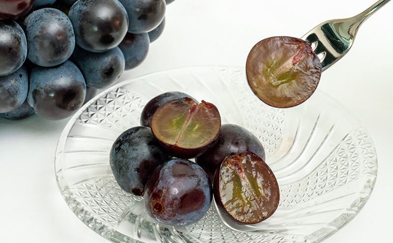 ぶどう 2026年 先行予約 ニュー ピオーネ 2房（1房600g以上）化粧箱入り ブドウ 葡萄  岡山県産 国産 フルーツ 果物 ギフト 甘みが強い 酸味 皮離れがいい 大粒 食べ応え 