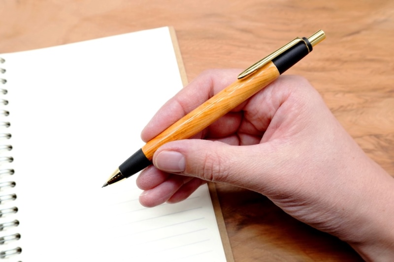 屋久島産【天然ヒノキ】シャープペンシル・ストレートタイプ(0.5mm)1本 〈 ペン 文具 文房具 シャーペン ギフト 贈答 プレゼント 工芸品〉 