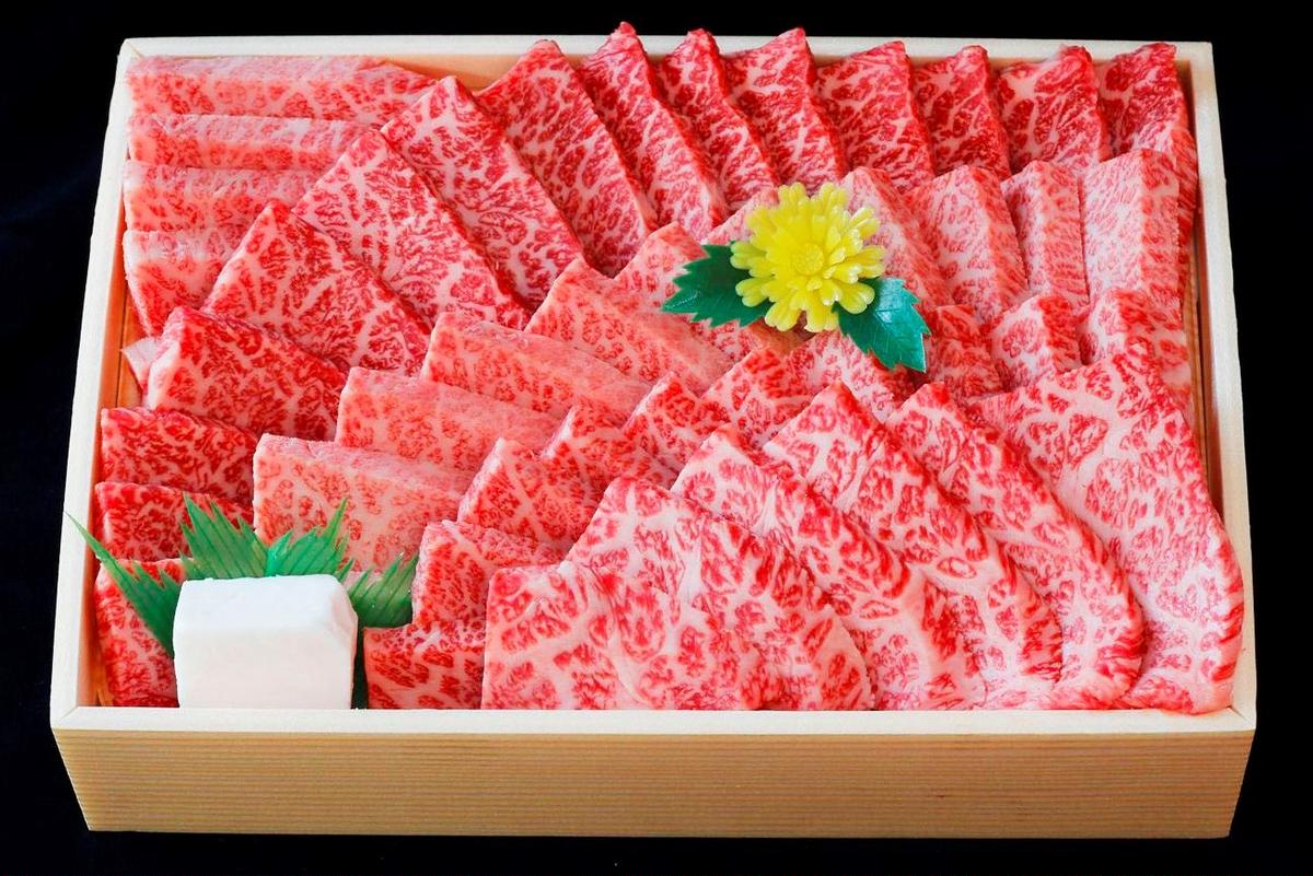 【神戸牛・年間定期便】黒田庄和牛ロース贅沢極コース＜冷蔵＞（焼肉・すき焼き・しゃぶしゃぶ・ステーキから選べます！）