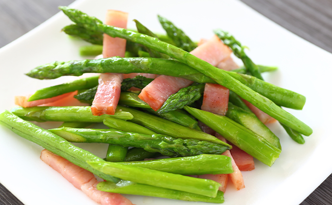 【2026年5月より発送】北海道 富良野市産 アスパラ 緑 (2Lサイズ) 約1kg 朝どり 露地 グリーン アスパラガス 詰め合わせ 野菜 新鮮 数量限定 先着順【藏ファーム】