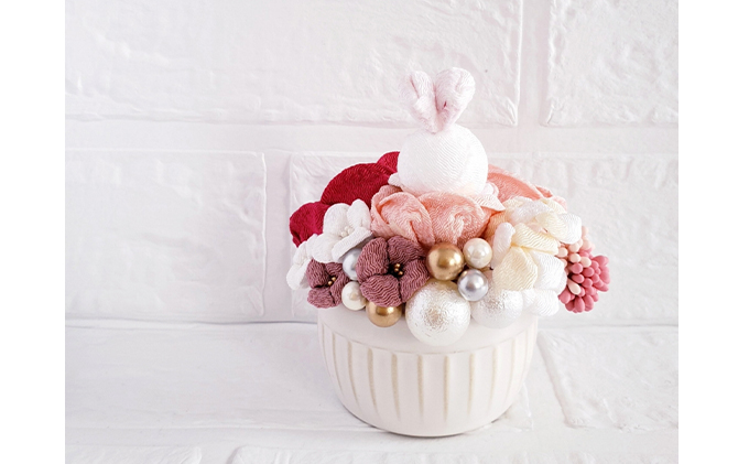 つまみ細工 ココットうさぎ～sweet～ 工芸品 置物 手作り 職人 手仕事 伝統工芸 和風 かわいい インテリア うさぎ バラ 受注生産 つまみ細工工房ちより。 送料無料 岐阜県 安八町