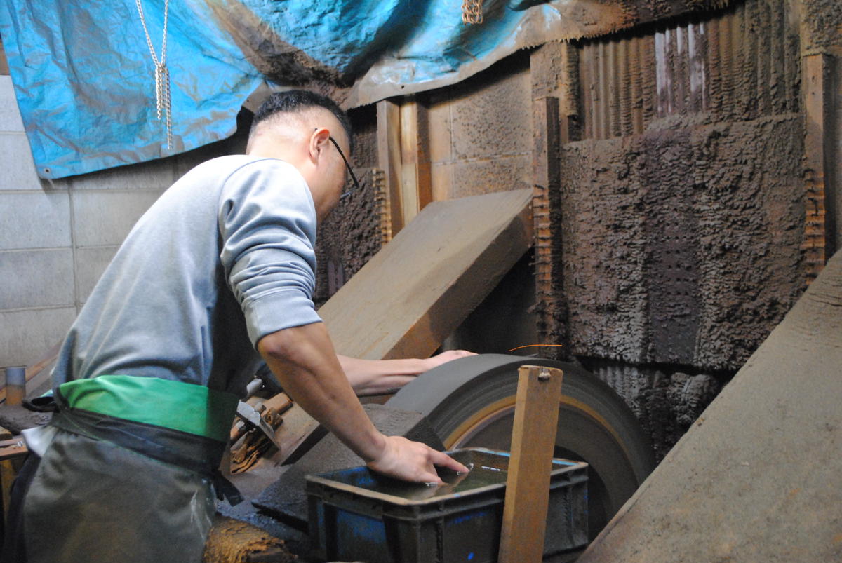 柳刃包丁２４０ミリ銀３鋼　柳刃 包丁 日本製 ステンレス 刃渡り24cm 240mm 料理 高級 本格的 刺身用 刺し身 ふるさとのうぜい 故郷納税 返礼品 高知県 土佐市