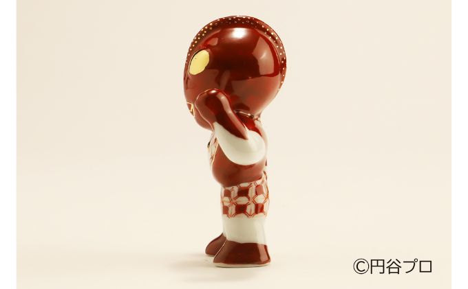 九谷焼　ウルトラマン　赤絵 工芸品 焼き物 キャラクター キャラ ヒーロー アニメ インテリア 置き物 雑貨 シリーズもの テレビアニメ ウルトラマンシリーズ 