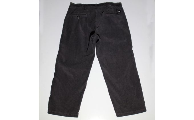 TheCaviar ヴィンテージコーデュロイトラウザー　ブラック ファッション 男性 メンズ ズボン パンツ 日本製 クラシカル ワークスタイル シルエット 綺麗 ベルトループ巾 レングス設定 細部 こだわり 