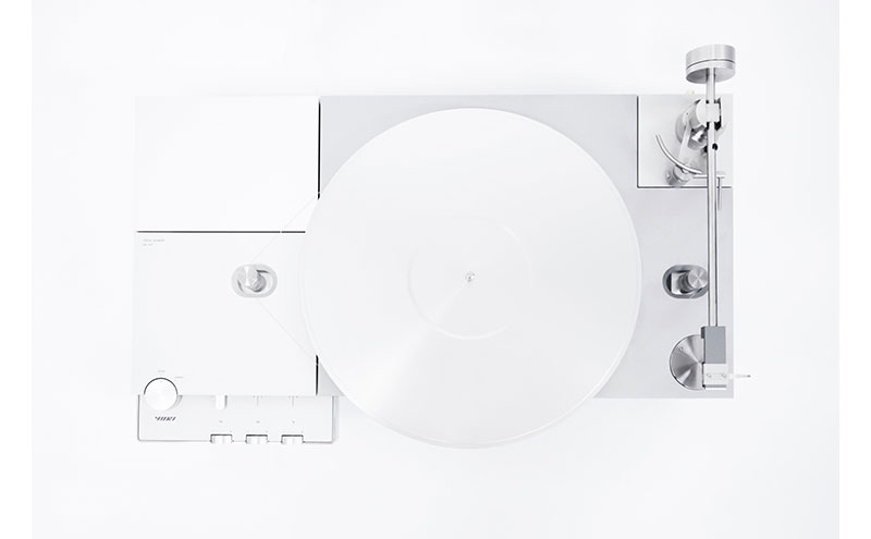 アナログレコードプレーヤー AP-01 オーディオ 音響機器 マグネット式軸受 独自設計 瑞々しい音楽体験 アナログ再生 音楽鑑賞