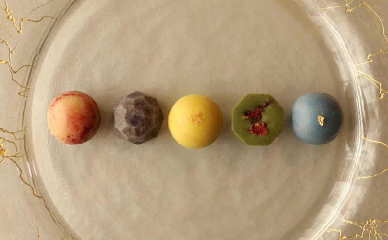 九谷五彩Rawチョコレート スイーツ お菓子 洋菓子 低温調理 酵素 ビタミン ミネラル 栄養素 上品な香り Rawカカオ スーパーフード 栄養豊富 化粧箱入り 手土産 お土産 贈り物 