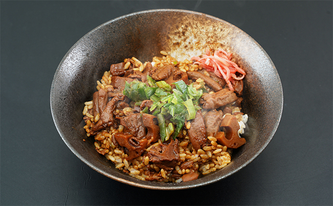 千代保稲荷神社参道 大黒屋 手作りどてめしの具（180g×10食分） 惣菜 冷凍 国産豚ホルモン ご飯のお供 ご飯にかけるだけ 簡単 便利 ビールのおつまみ お酒のおつまみ つまみ お酒のあて 