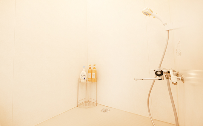 ゲストハウス松よし ご宿泊券 エコノミーシングルルーム 1泊1部屋1名様 宿泊チケット 一人旅 一人旅行 一人部屋 和 モダン 無人ゲストハウス 料理ができる オープンキッチン 喫煙ルーム トイレ シャワールーム 