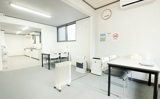 ゲストハウス松よし ご宿泊券 トリプルルーム 1泊1部屋3名様まで 宿泊チケット 旅行 家族 友人 子連れ 和 モダン 無人ゲストハウス 料理ができる オープンキッチン 喫煙ルーム トイレ シャワールーム 