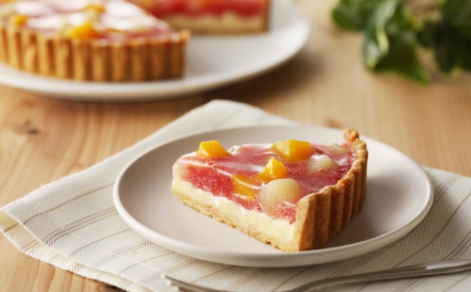 ケーキ あまおう苺のタルトケーキ 6号 約18cm 4～6人分 お菓子 焼菓子 洋菓子 いちごタルト 彩り鮮やか 記念日 お祝い 誕生日 イベント ホールケーキ フルーツタルト フルーツケーキ 