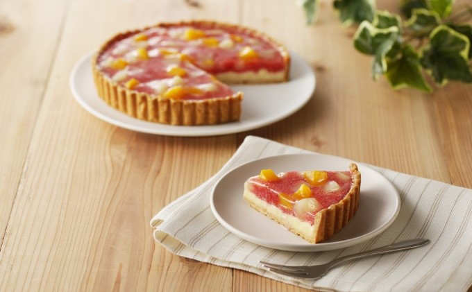 ケーキ あまおう苺のタルトケーキ 6号 約18cm 4～6人分 お菓子 焼菓子 洋菓子 いちごタルト 彩り鮮やか 記念日 お祝い 誕生日 イベント ホールケーキ フルーツタルト フルーツケーキ 