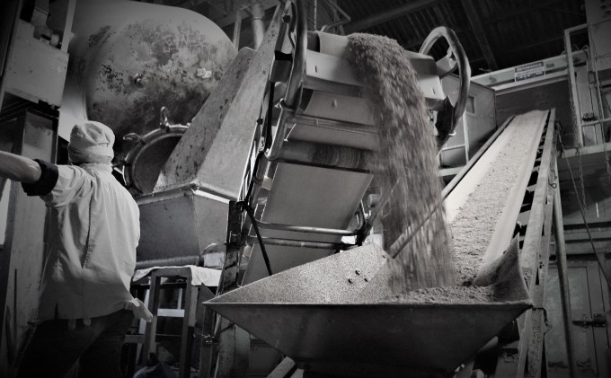 味噌 合わせ味噌 朝倉みそ 田舎造り 850g×3 調味料 味付け 和食 日本料理 みそ汁 発酵食品 大豆製品 自社仕込み おふくろの味 食卓 ※配送不可：離島