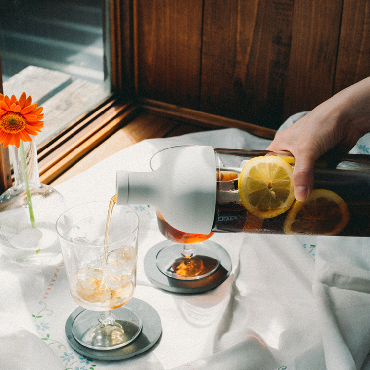 茨城県古河市のふるさと納税 HARIO フィルターインコーヒーボトル（ペールグレー）［FIC-70-PGR］｜ハリオ 耐熱 ガラス 食器 器 保存容器 キッチン 日用品 キッチン用品 日本製 おしゃれ かわいい 水出し アイスコーヒー フィルター 水筒 ボトル 持ち運び_BE76