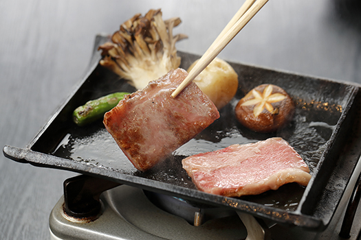 【森村商会】近江牛特選焼肉（ロース・バラ）800g【冷凍】【L008W】