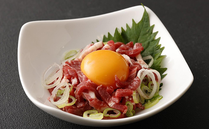 馬刺し 熊本 霜降り 馬刺 特選霜降り 中トロ 500g ブロック ユッケ 100g セット 熊本直送 国内肥育 馬肉 肉 お肉 冷凍 国産 又は カナダ産 配送不可:離島 