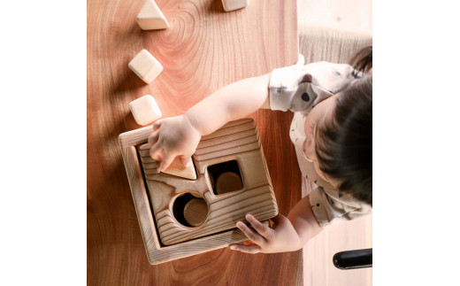 YKS039　山のくじら舎 ポットンつみき 積み木 知育玩具 木製 玩具 男の子 女の子 1歳 2歳 3歳 ギフト 包装 ラッピング プレゼント 贈り物 贈答 出産祝い 誕生日祝い のし 熨斗対応 高知県産