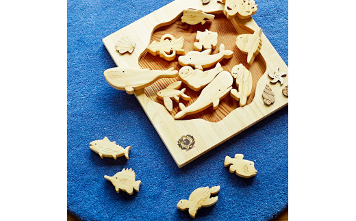山のくじら舎　木のおもちゃ 山のくじら舎 ちびっこ大工道具セット: 木のおもちゃ｜クレヨン
