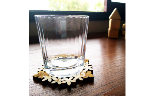 YKS001　山のくじら舎 コースター4枚セット コースター 木製 おしゃれ かわいい 可愛い ギフト 包装 ラッピング プレゼント 贈り物 贈答 出産祝い 誕生日祝い のし 熨斗対応 高知県産