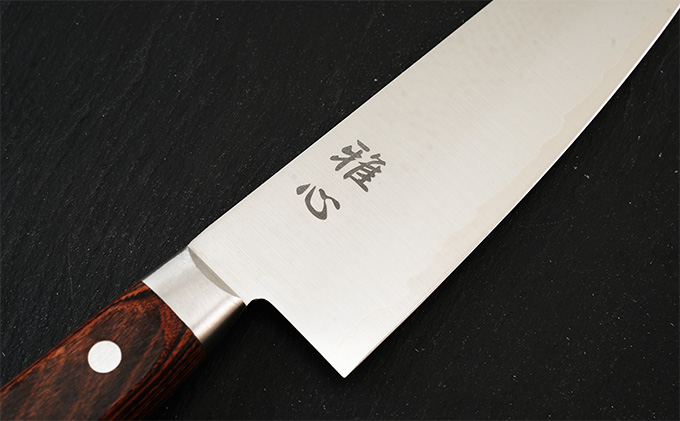 包丁『雅心』三徳包丁 キッチン用品 万能包丁 ステンレス鋼材VG1 錆びにくい 耐摩耗性 鋭い切れ味 職人手作業 両刃 手になじむ 握りやすい 