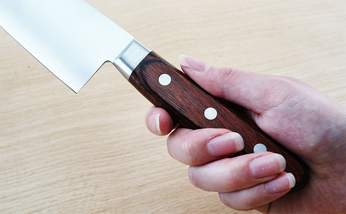 包丁『雅心』三徳包丁 キッチン用品 万能包丁 ステンレス鋼材VG1 錆びにくい 耐摩耗性 鋭い切れ味 職人手作業 両刃 手になじむ 握りやすい 