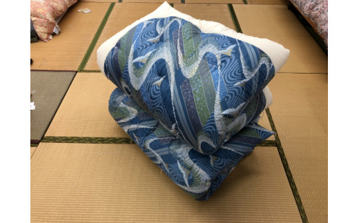 中級もめん綿入り布団　２枚　掛敷セット（お客様用に最適）向かい鶴柄【CW107W】