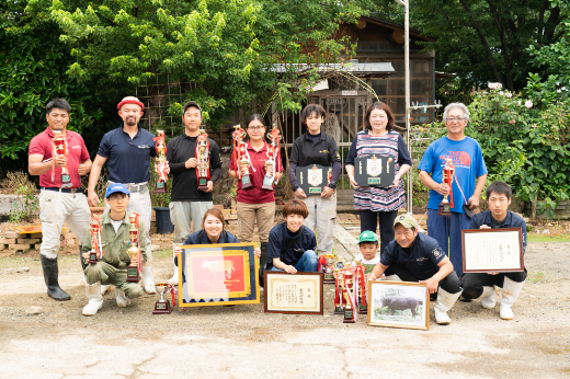 【カメチク】近江牛すき焼きしゃぶしゃぶ用700g【FK02W】