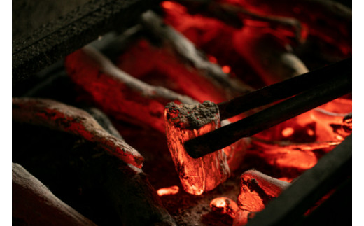 国産うなぎ　備長炭地焼き蒲焼き180g以上×1尾　タレ付き×1【FU01W】