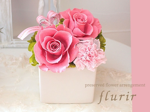 フラワーアレンジメント／華やか／母の日の贈り物やお飾りにいかがですか✿*: アレンジメント「スイートロゼ」 | 母の日ギフト2025 | 花・花束を贈る