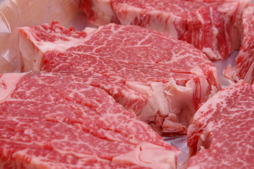 【4等級以上】極上近江牛（A4・A5）フィレステーキ　ひょうたんや特製ステーキソース付【300ｇ（150ｇ×2枚）】【E018W】