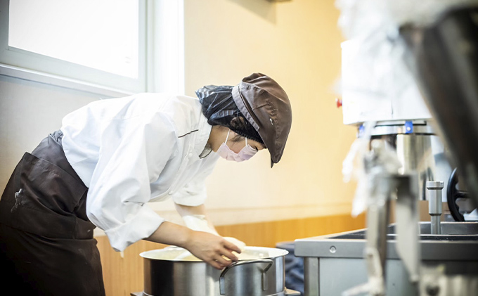 北海道 富良野市 パンプキン バウムクーヘン ×1 スイーツ デザート 道産 ケーキ【Haus Von Frau Kurosawa】(お菓子 スイーツ デザート お祝い おやつ 贈り物 ギフト 甘い 手作り 北海道 送料無料 道産 富良野 ふらの 人気)