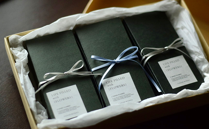 ミニブーケボックス 3個セット インテリア 雑貨 壁掛け 置物 植物 お花 手のひらサイズ 可愛い おしゃれ プチギフト 小さいブーケ 玄関 リビング 部屋 飾り 