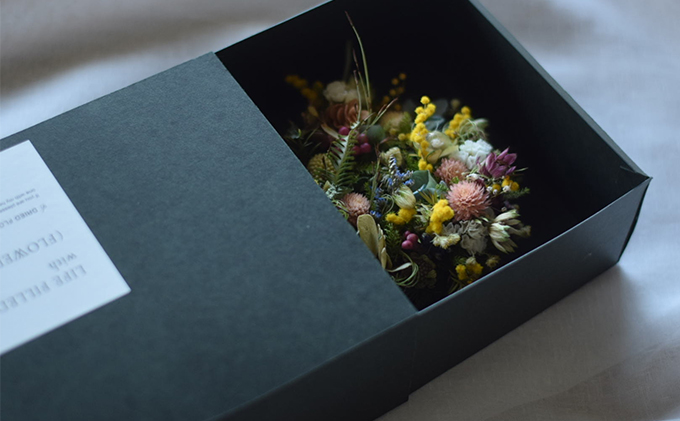 こだわりを紡いだドライフラワー リース（小） インテリア 雑貨 壁掛け 植物 お花 おしゃれ 玄関 リビング ドア 店舗 お店 飾り お花のリース 