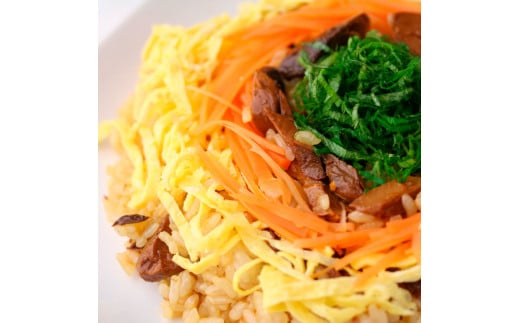 【12回定期便】土佐のかつおめし（しょうゆ・しょうが味） 2 - 3合用 各3袋セット 混ぜご飯の素 鰹めしの素 高知 カツオめし 12ヶ月 定期便 生姜 醤油 おにぎり お弁当 混ぜ込み 簡単 時短　保存食　常備食