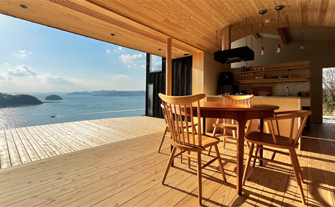 岡山県瀬戸内市のふるさと納税 宿泊券 船で5分の 離島 1日1組 限定 の 貸し切り 別荘 Tohito 20,000円分 (クーポンコード データ送付)