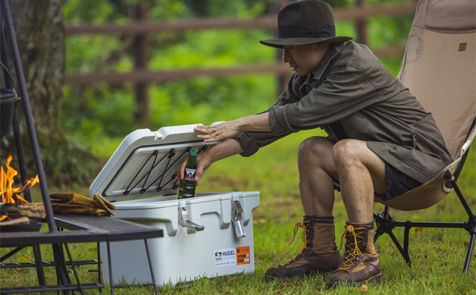 クーラーボックス 大型 20L 真空断熱 HUGEL ホワイトアッシュ アイリスオーヤマ 高保冷 保冷 真空 長時間 大容量 保冷ボックス アイスボックス 保冷コンテナ 保冷バッグ クーラーバッグ アウトドア キャンプ BBQ VITC-20 アイリス 宮城県 大河原町