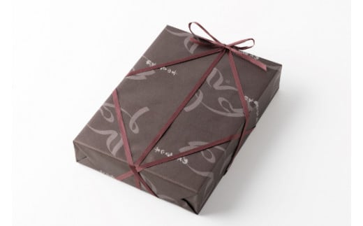 【カネ吉山本】【認定近江牛雌牛限定】特選すき焼き肩ロース・リブロース300g【Y120W】