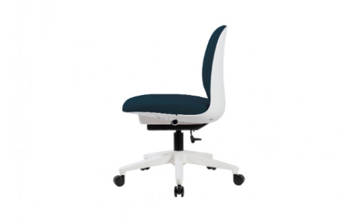 イトーキ トルテU ミッドナイトブルー オフィスチェア【日本製 / 腰へやさしさを極めた快適な座り心地/洗練されたシェルチェアのデザイン / 2023年度グッドデザイン賞 / 腰をやさしくホールド・ヒップチルト機構/省スペース・コンパクト設計 / 360度回転 / 11.5cm座面上下昇降 / 3年保証 】 デスクチェア KJ-320CFM-W9B1F (KJ-320CFM-W9B1C)【EI063W】