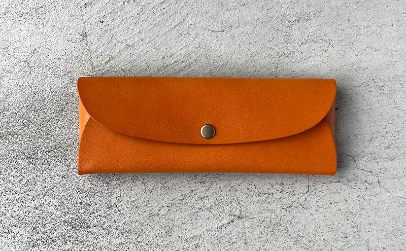 本革 ノンステッチのペンケース 栃木レザー ファッション小物 革小物 シンプル 雑貨 文房具 筆箱 手触りが良い 牛革 プレゼント ギフト 自分用 