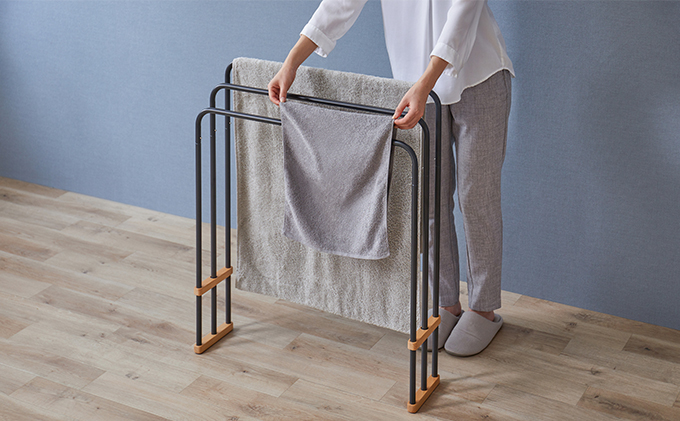 バスタオルハンガー 折りたたみ FBH-700 ダークグレー タオル バスタオル フェイスタオル ハンガー タオル掛け タオル干し 部屋干し 物干し 折り畳み 組立簡単 アイリスオーヤマ 雑貨 洗濯用品 