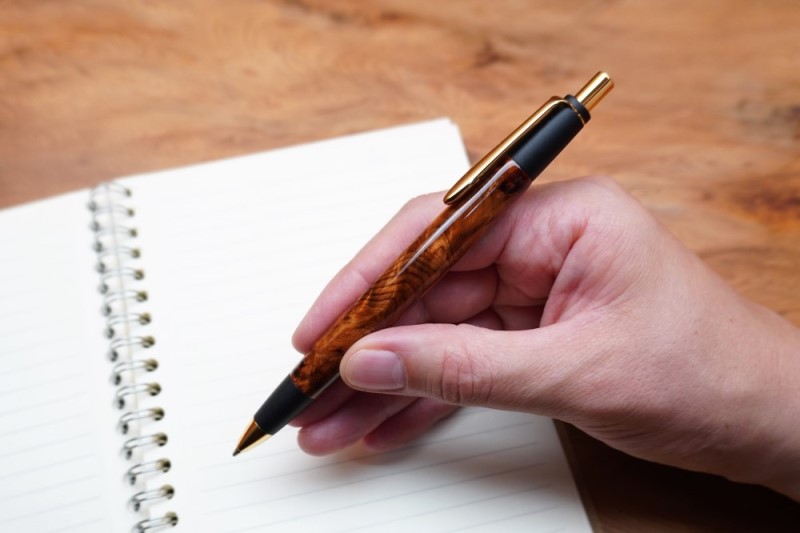 屋久杉細工　ボールペン　中古品 Wood Pen 銘木ボールペン 屋久杉 /やくすぎ 縁起杢 SP15303