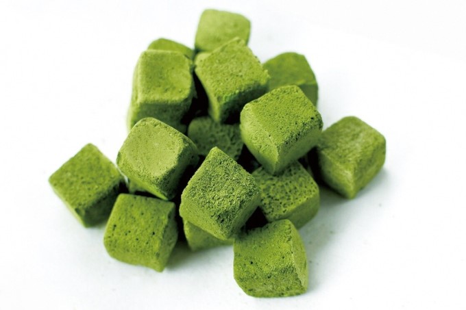 コロコロ抹茶キューブ　柚子風味（微糖）（30個入×4箱）〈有機 オーガニック 無農薬 抹茶スイーツ スイーツ お菓子 宇治抹茶 抹茶  抹茶ラテ 柚子 ゆず フリーズドライ〉 手軽 茶道具要らず 