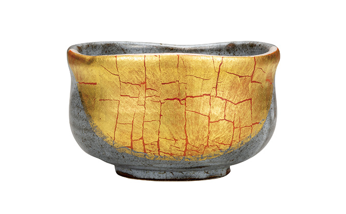 九谷焼　 抹茶碗　金箔彩　a03 